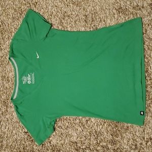 Nike top